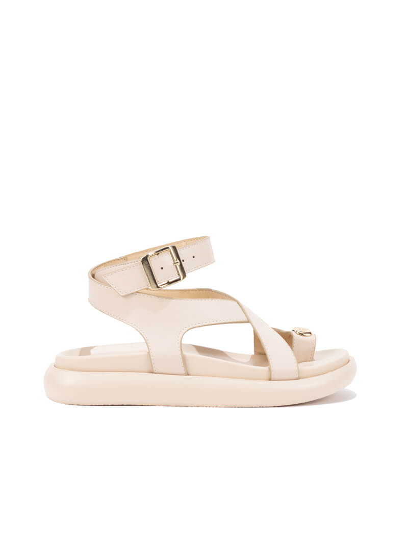 Sandales à brides croisées